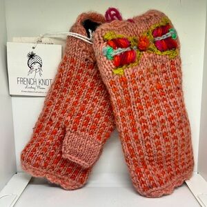 French Knot Women's Pink Knit Mittens